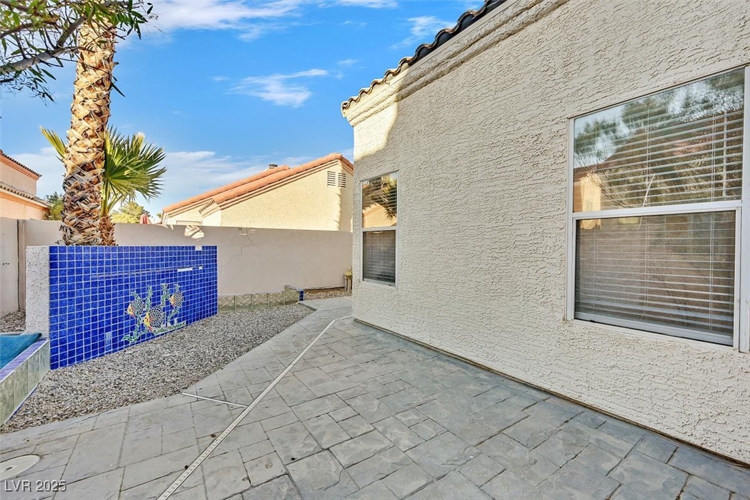 6652 Goldencreek Way Property Photo 24