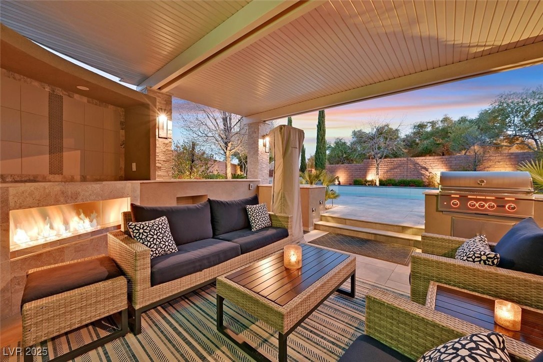 11099 Moonlight Fire Court Property Photo 8