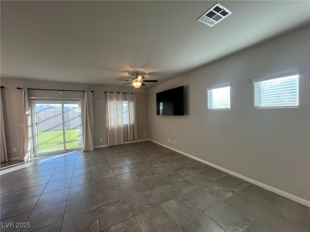 9791 Skyscape Avenue Property Photo 4