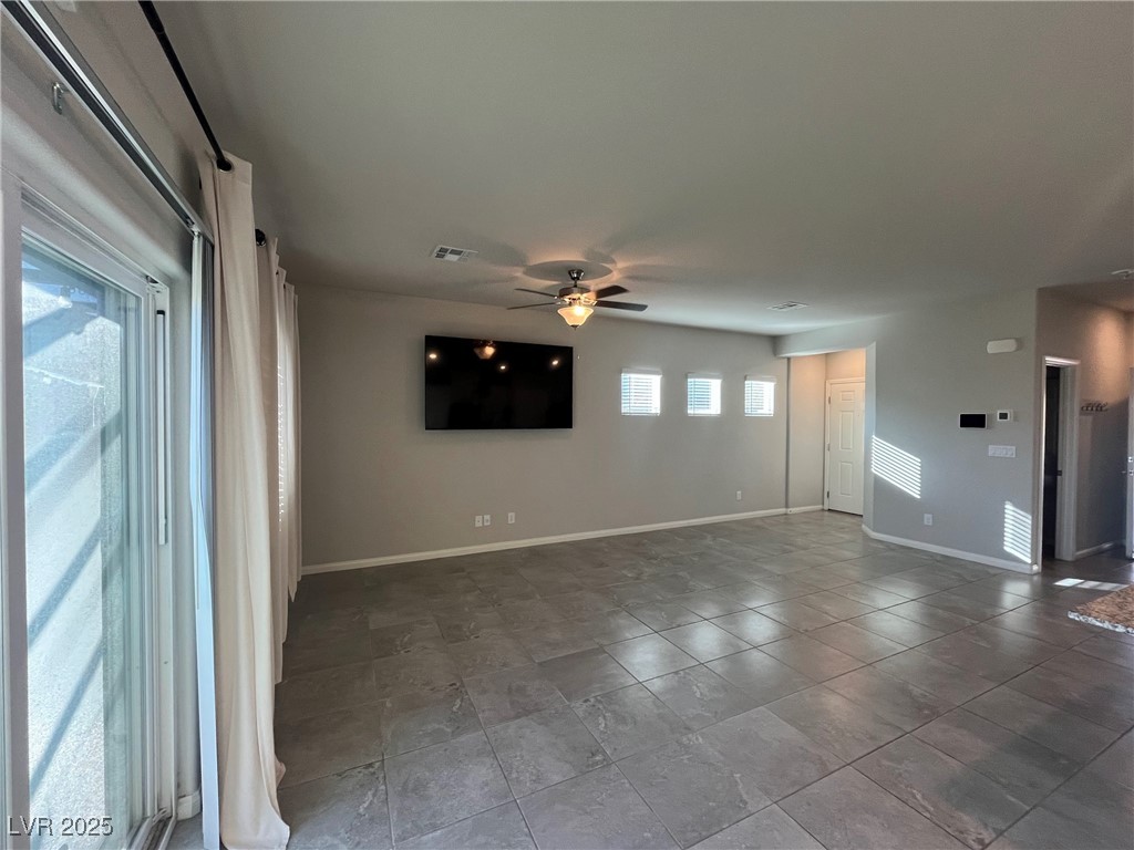 9791 Skyscape Avenue Property Photo 5