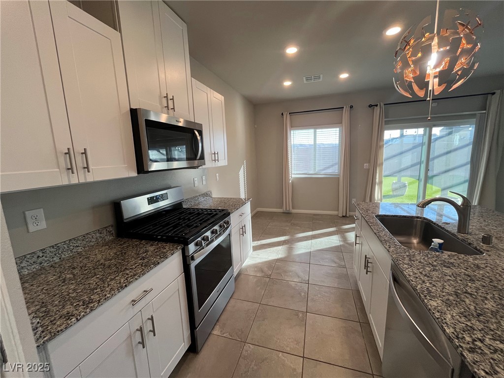 9791 Skyscape Avenue Property Photo 9