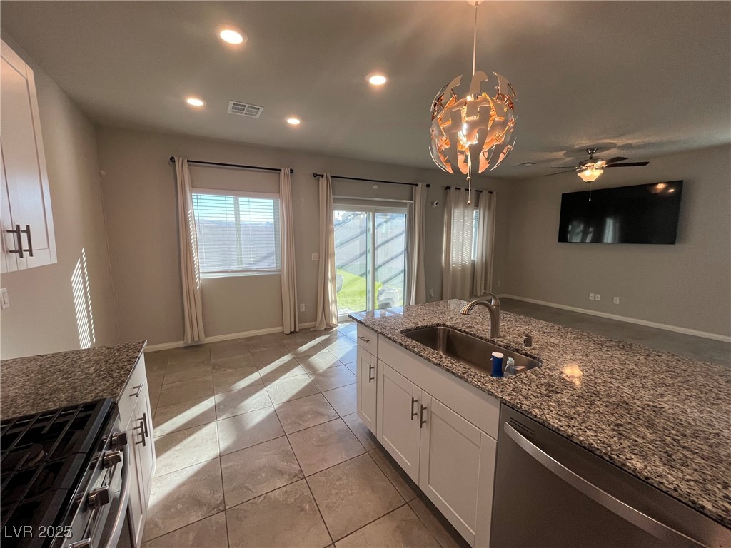 9791 Skyscape Avenue Property Photo 10