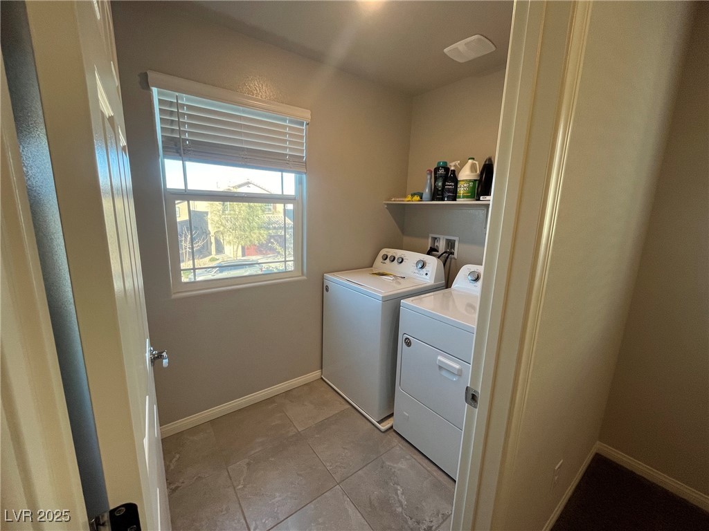 9791 Skyscape Avenue Property Photo 15