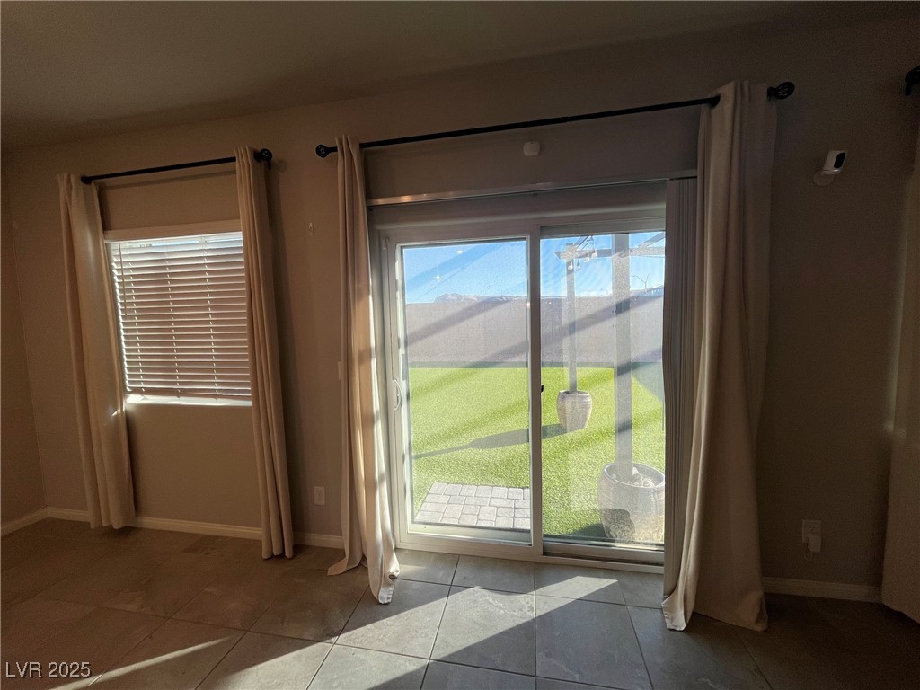 9791 Skyscape Avenue Property Photo 28