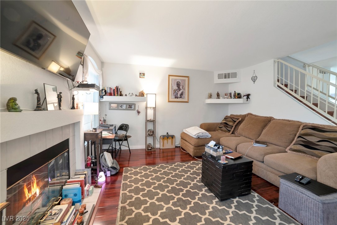 8440 Wandering Sun Avenue Property Photo 4
