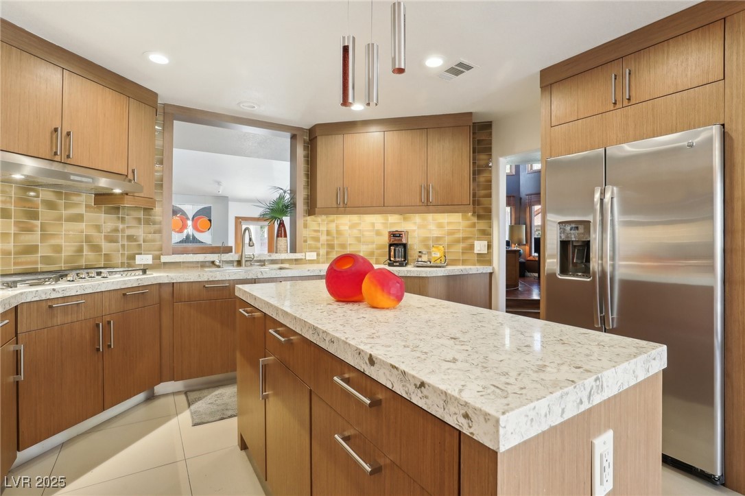 7315 Mission Hills Drive Property Photo 3