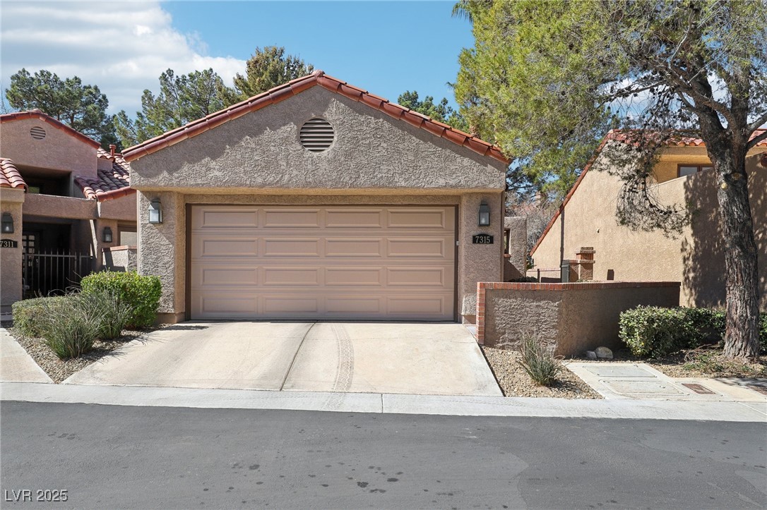 7315 Mission Hills Drive Property Photo 8
