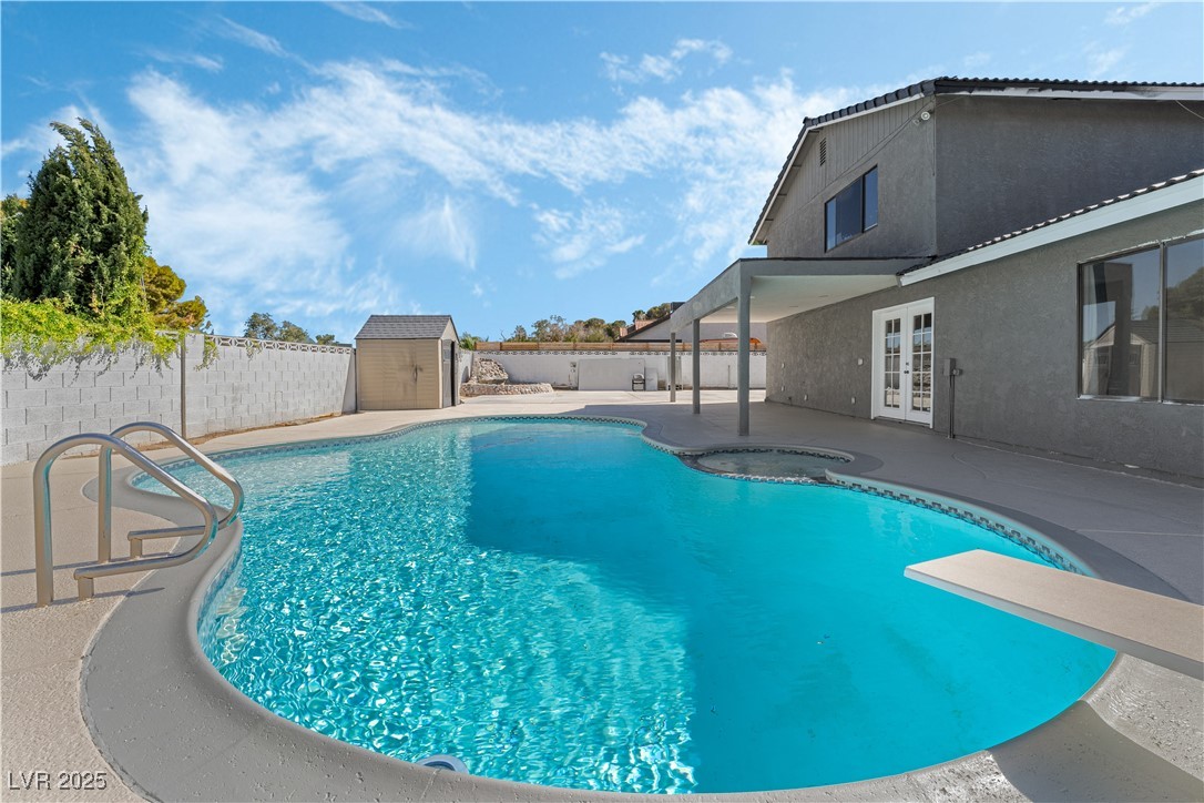 1300 Oak Tree Lane Property Photo 2