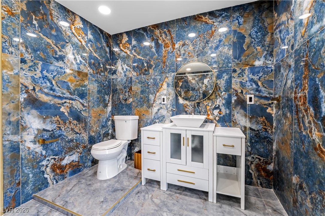1300 Oak Tree Lane Property Photo 10