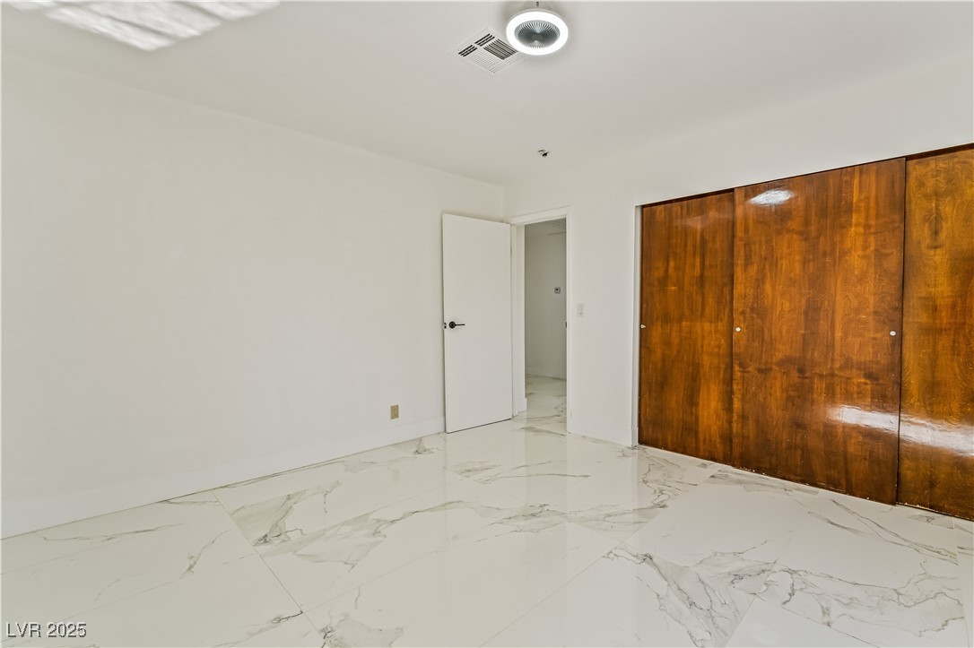 1300 Oak Tree Lane Property Photo 23