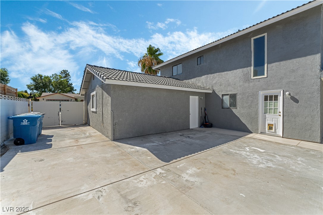 1300 Oak Tree Lane Property Photo 35