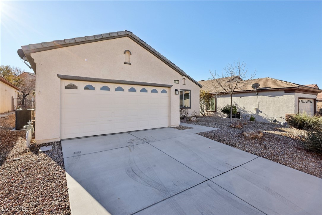 2511 Jada Drive Property Photo 4