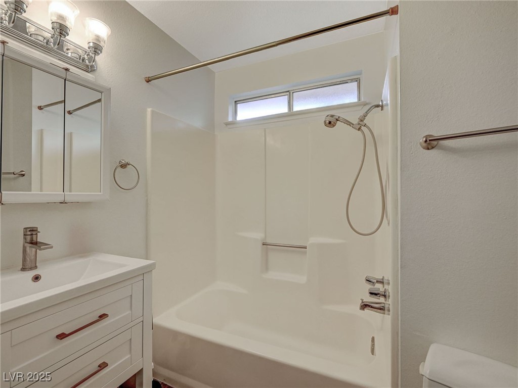 6870 Laronda Lane Property Photo 34