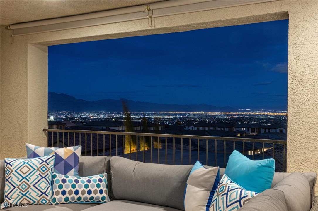 4612 Amazing View Street Property Photo 8