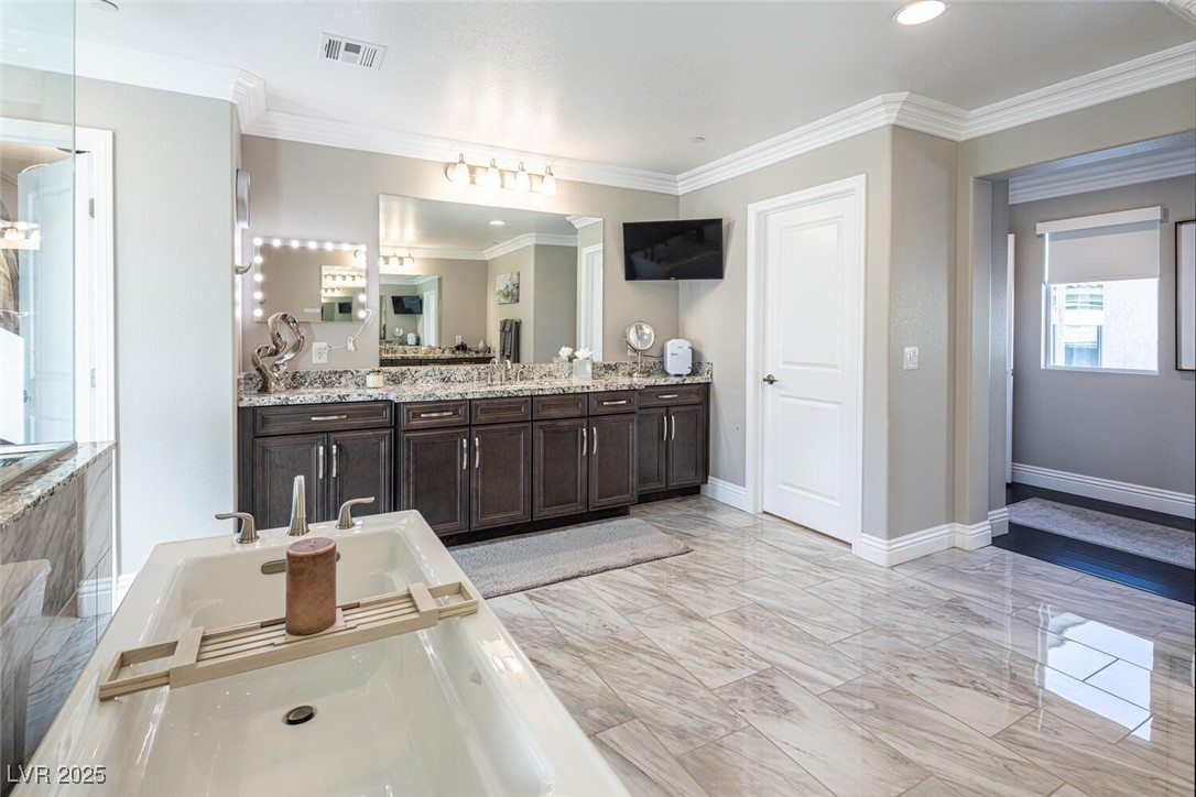 4612 Amazing View Street Property Photo 45