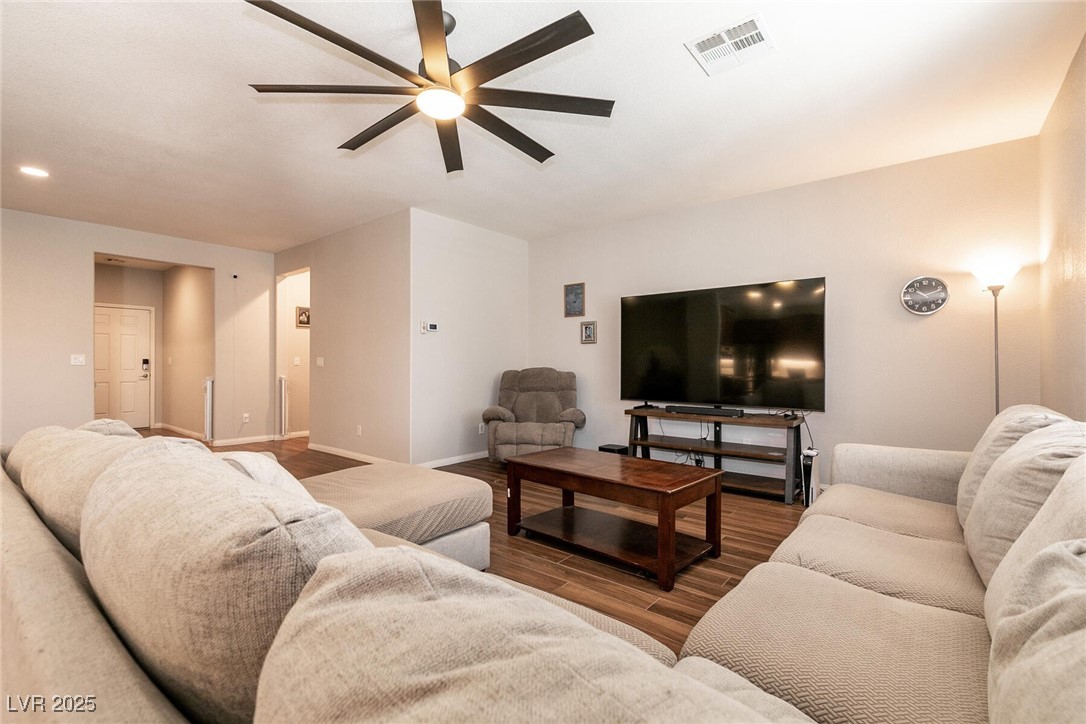 10417 Artful Stone Avenue Property Photo 15