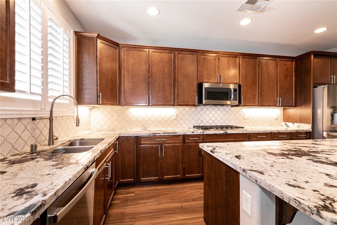 10417 Artful Stone Avenue Property Photo 18