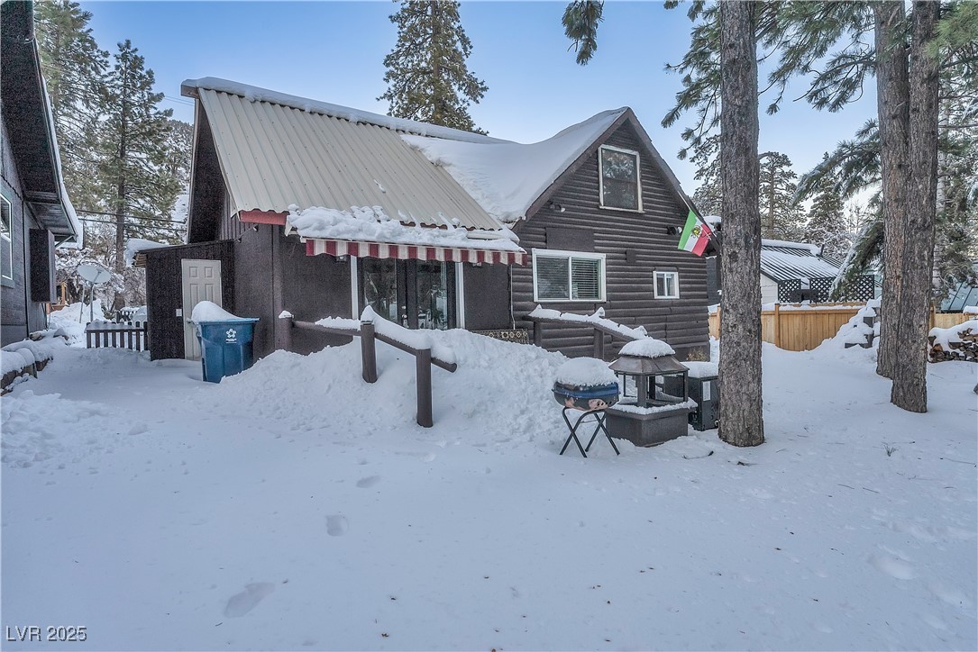 4587 Yellow Pine Avenue Property Photo 4
