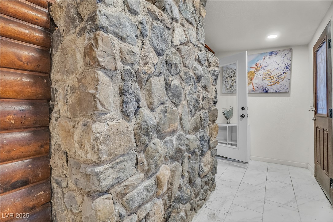 4587 Yellow Pine Avenue Property Photo 7