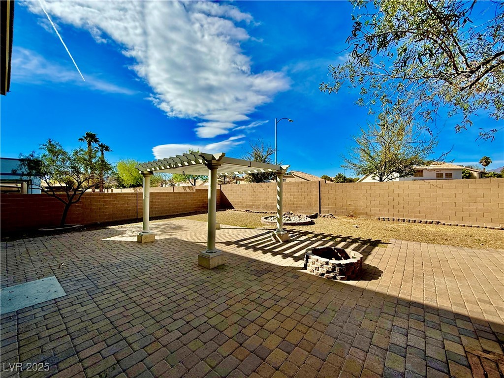 7318 Dolphine Crest Avenue Property Photo 3