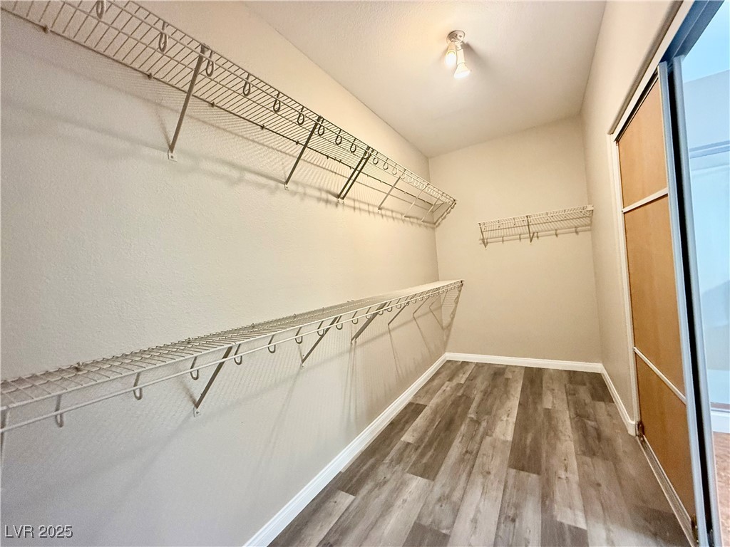 7318 Dolphine Crest Avenue Property Photo 7