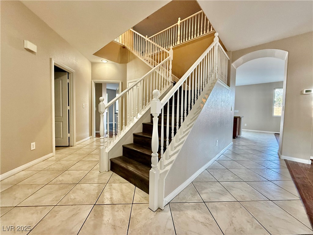 7318 Dolphine Crest Avenue Property Photo 8