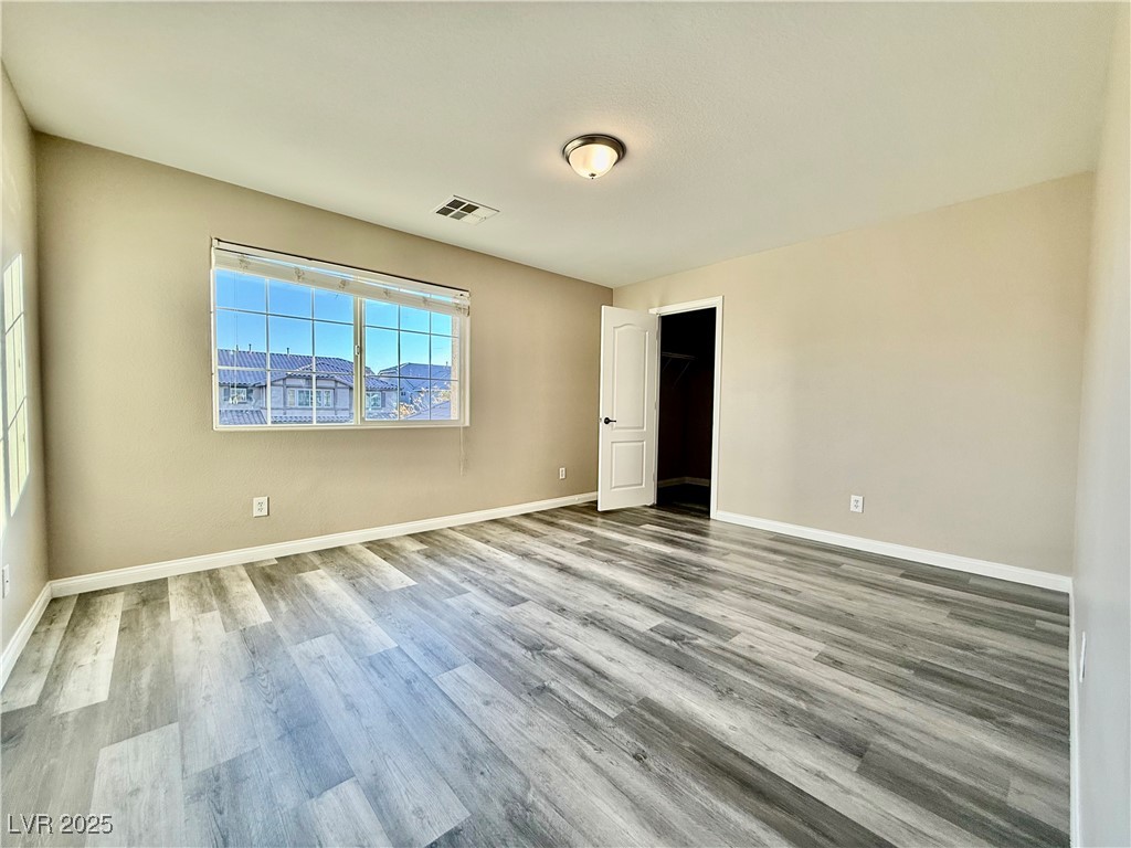 7318 Dolphine Crest Avenue Property Photo 10