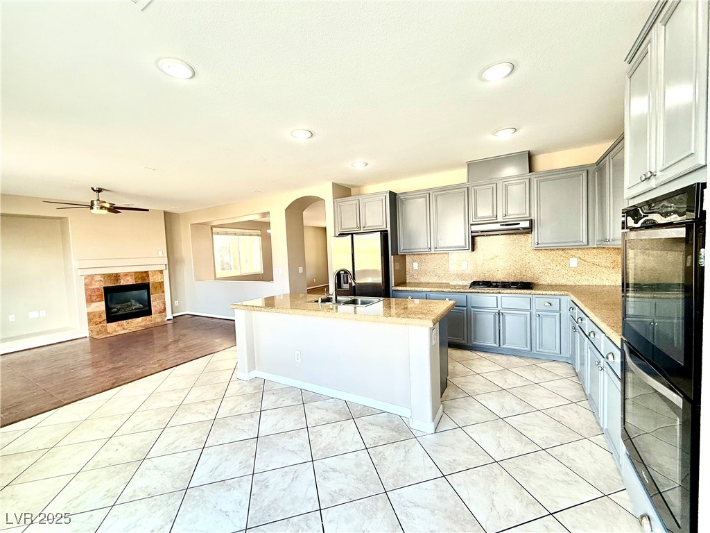 7318 Dolphine Crest Avenue Property Photo 18
