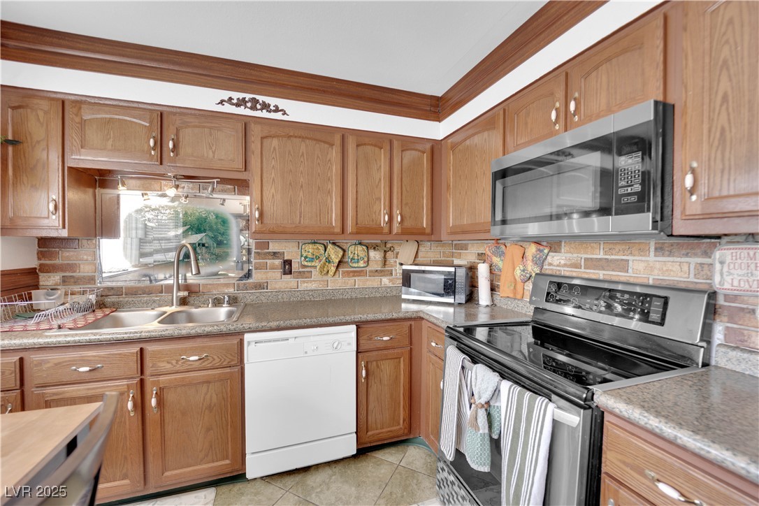 3920 Geist Avenue Property Photo 14