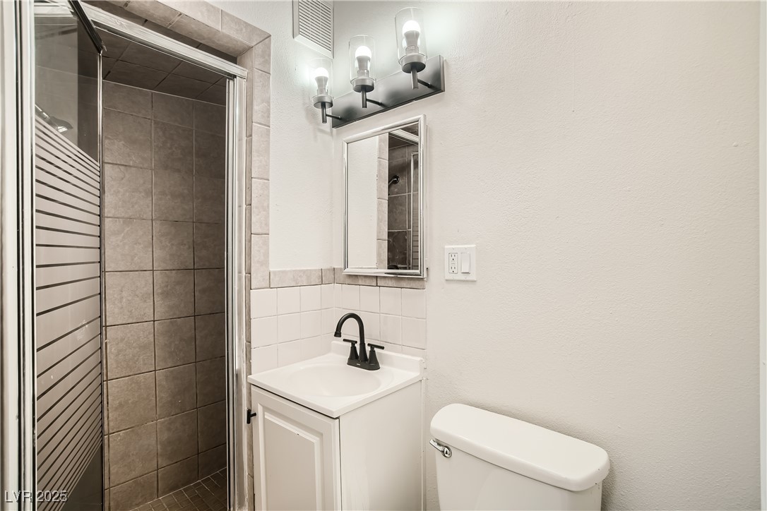 1720 Weeping Willow Lane Property Photo 12