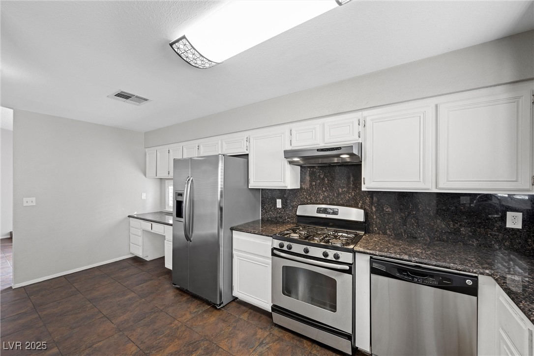 6413 Chippindale Lane Property Photo 13