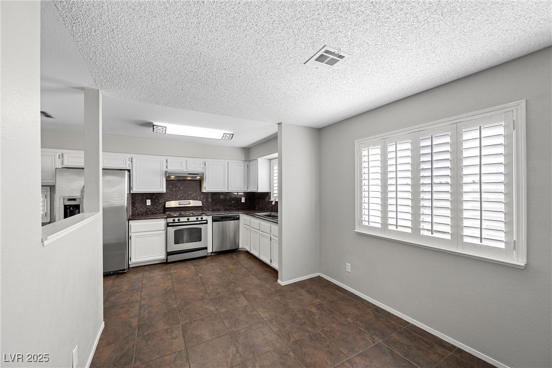 6413 Chippindale Lane Property Photo 14