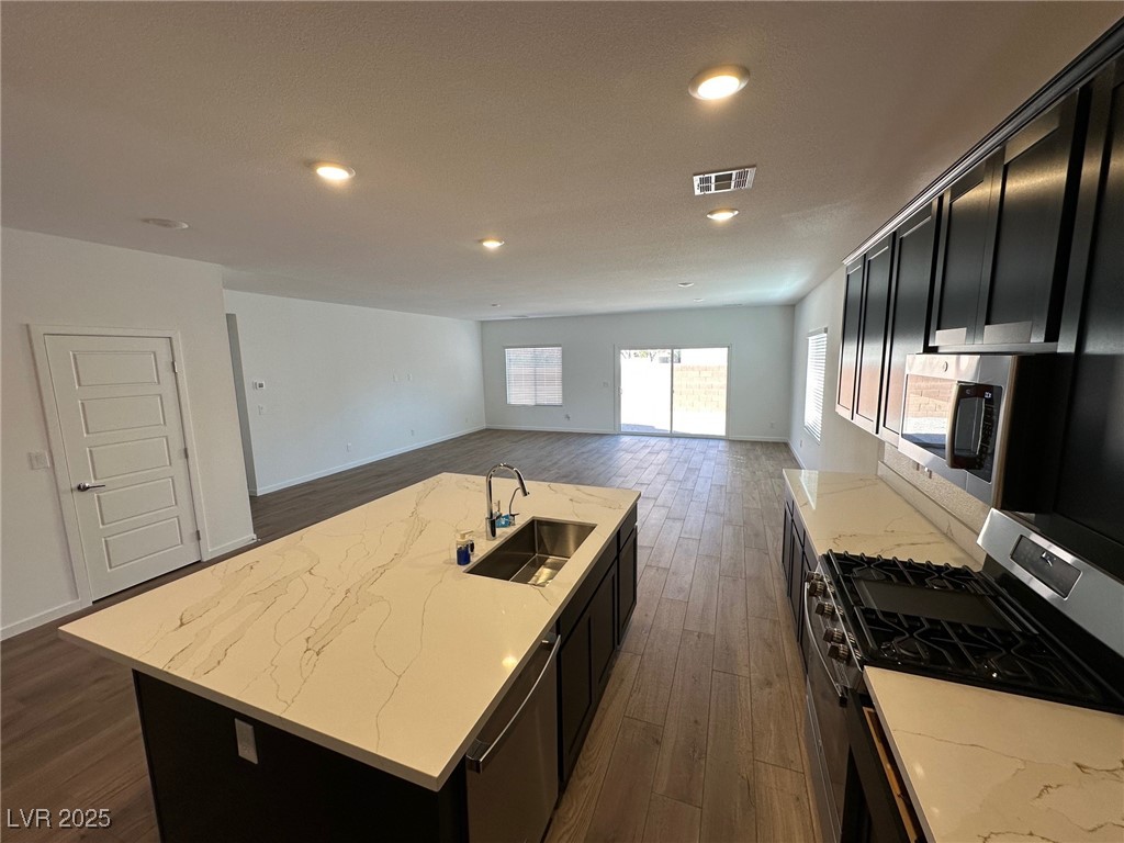 4236 Rosalyn Ridge Street Property Photo 6