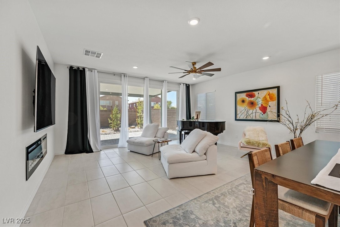 2713 Royal Tourist Road Property Photo 6