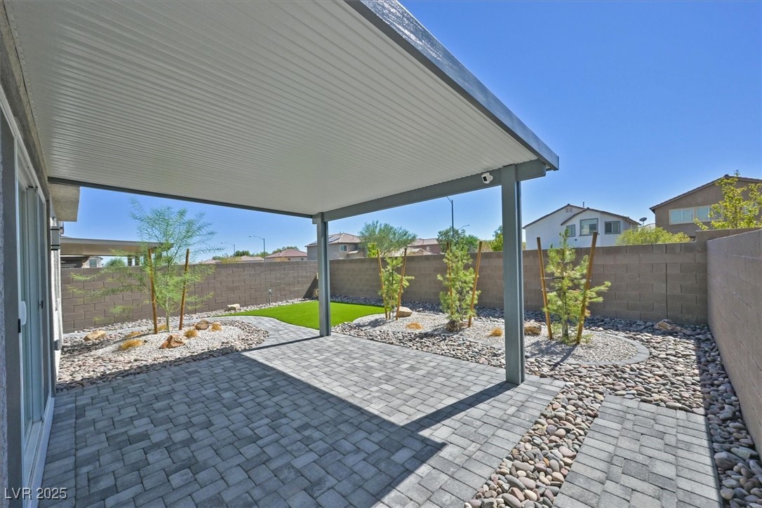 2713 Royal Tourist Road Property Photo 37
