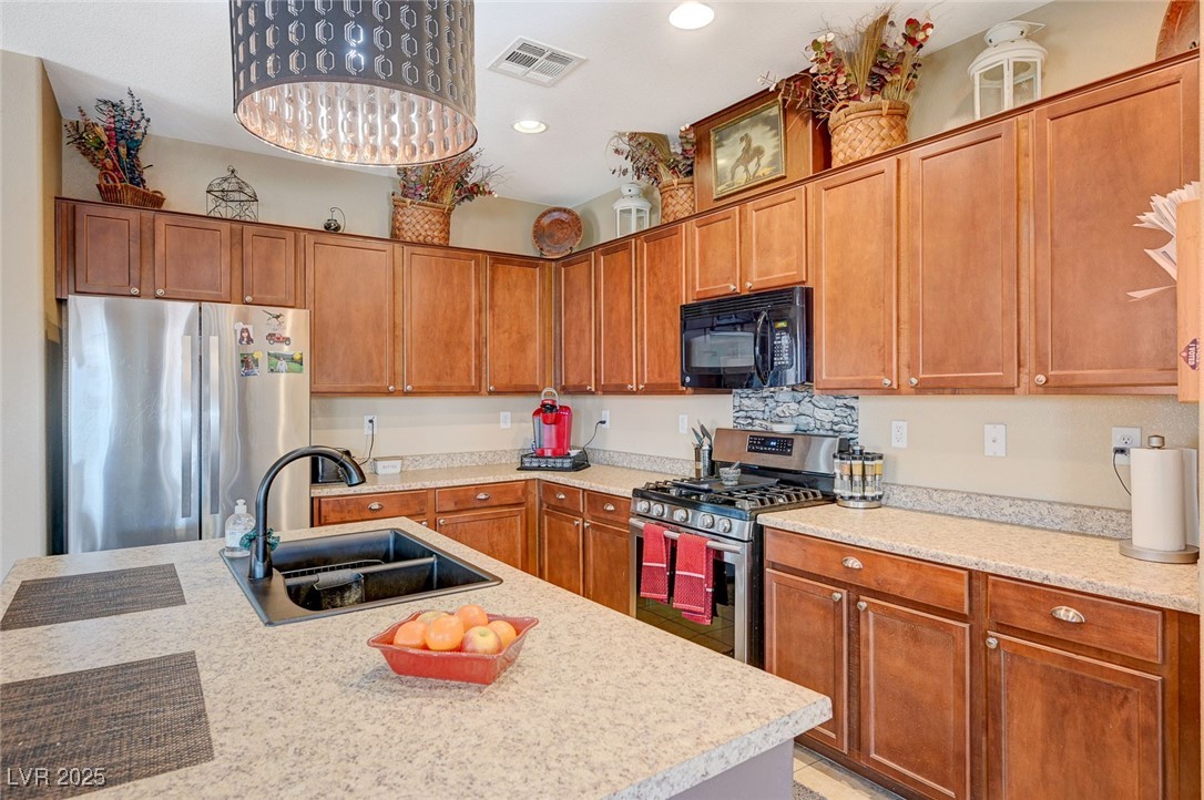 7815 Red Rock Ridge Avenue Property Photo 6