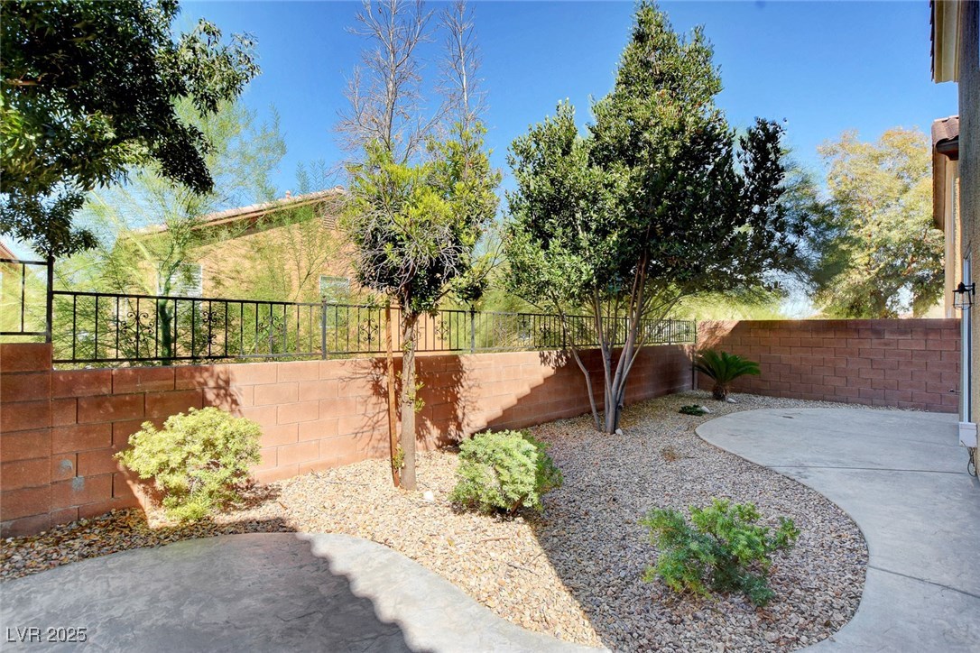 674 Newquay Court Property Photo 38