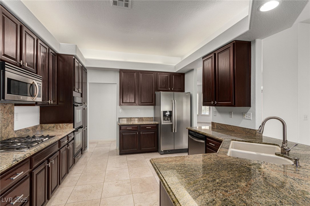 1605 Shadow Rock Drive Property Photo 16