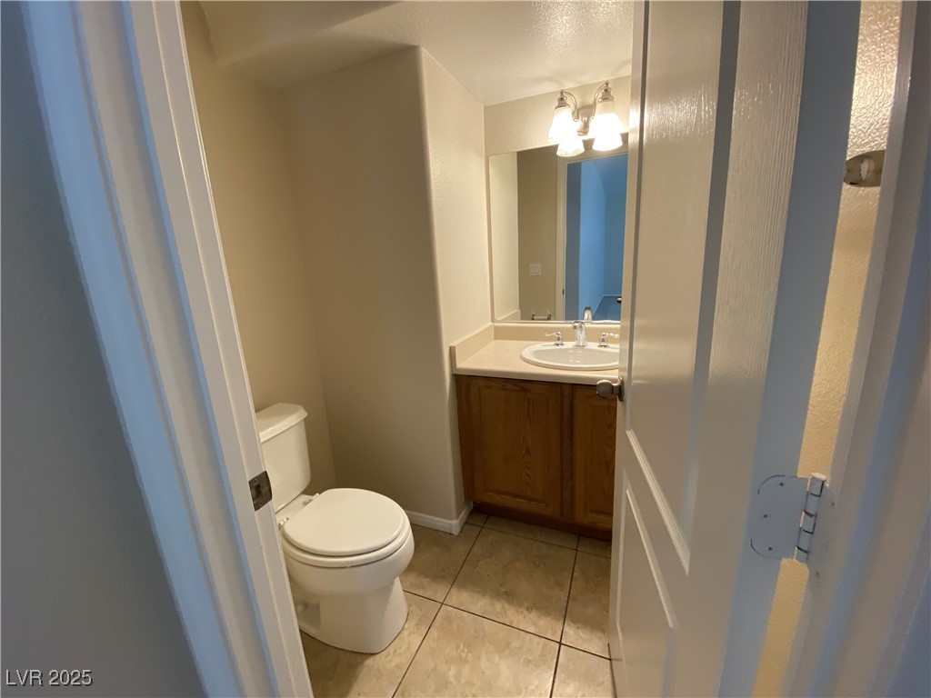 5125 Teal Petals Street Property Photo 12