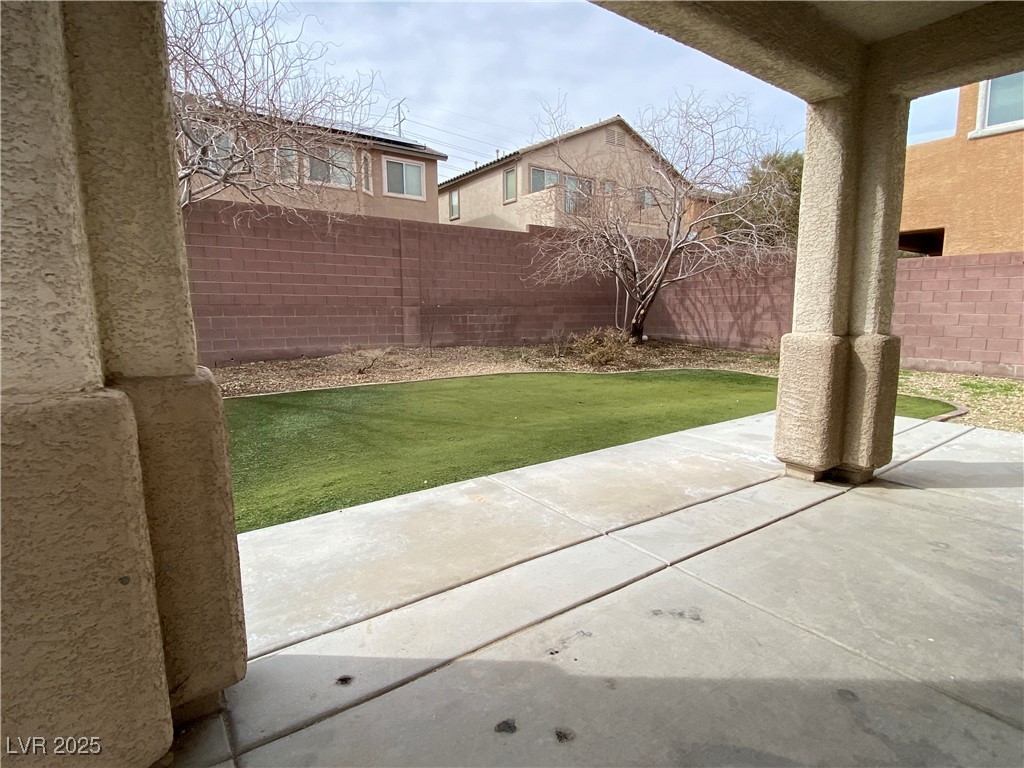 5125 Teal Petals Street Property Photo 32
