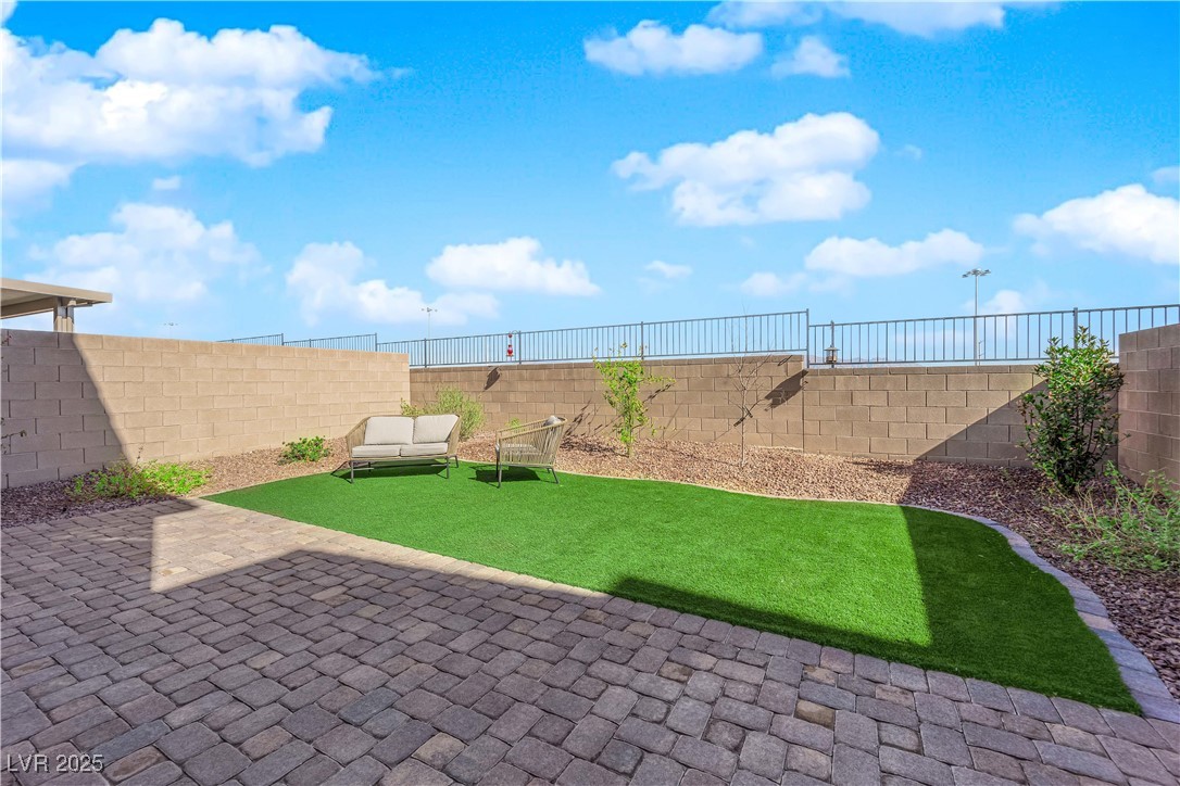 5252 Sunstone Mesa Drive Property Photo 40