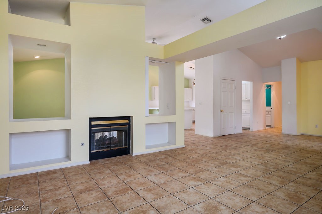 726 Sea Pines Lane Property Photo 8