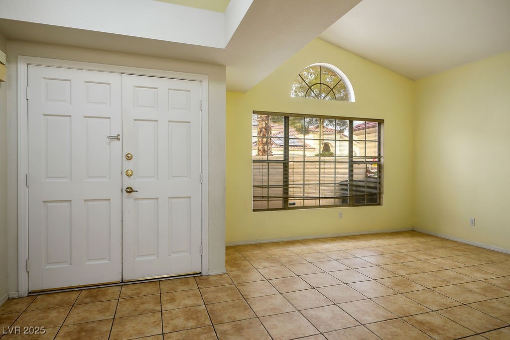 726 Sea Pines Lane Property Photo 10