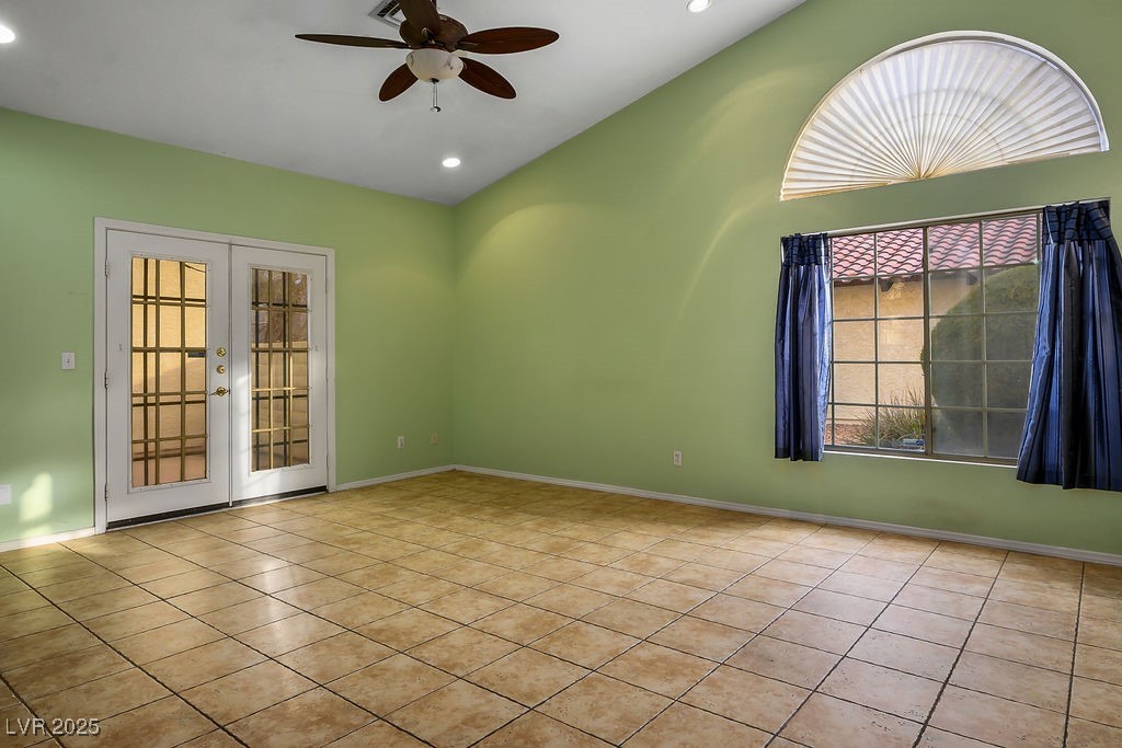 726 Sea Pines Lane Property Photo 13