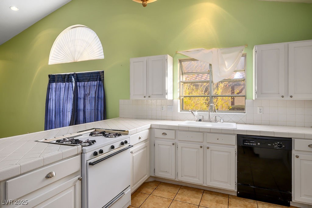 726 Sea Pines Lane Property Photo 18
