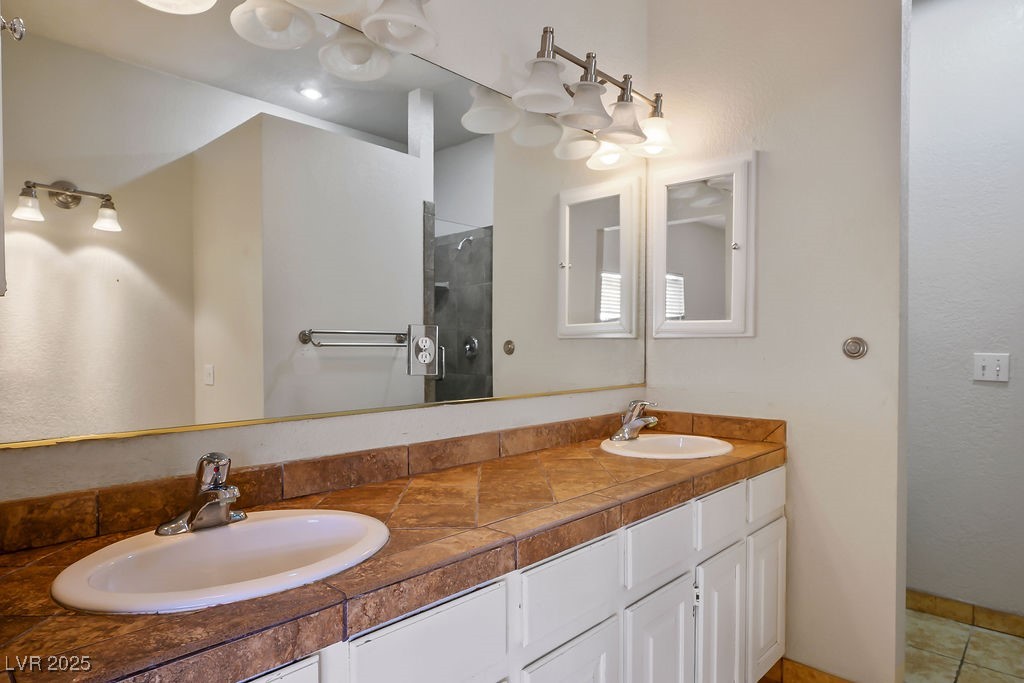 726 Sea Pines Lane Property Photo 30