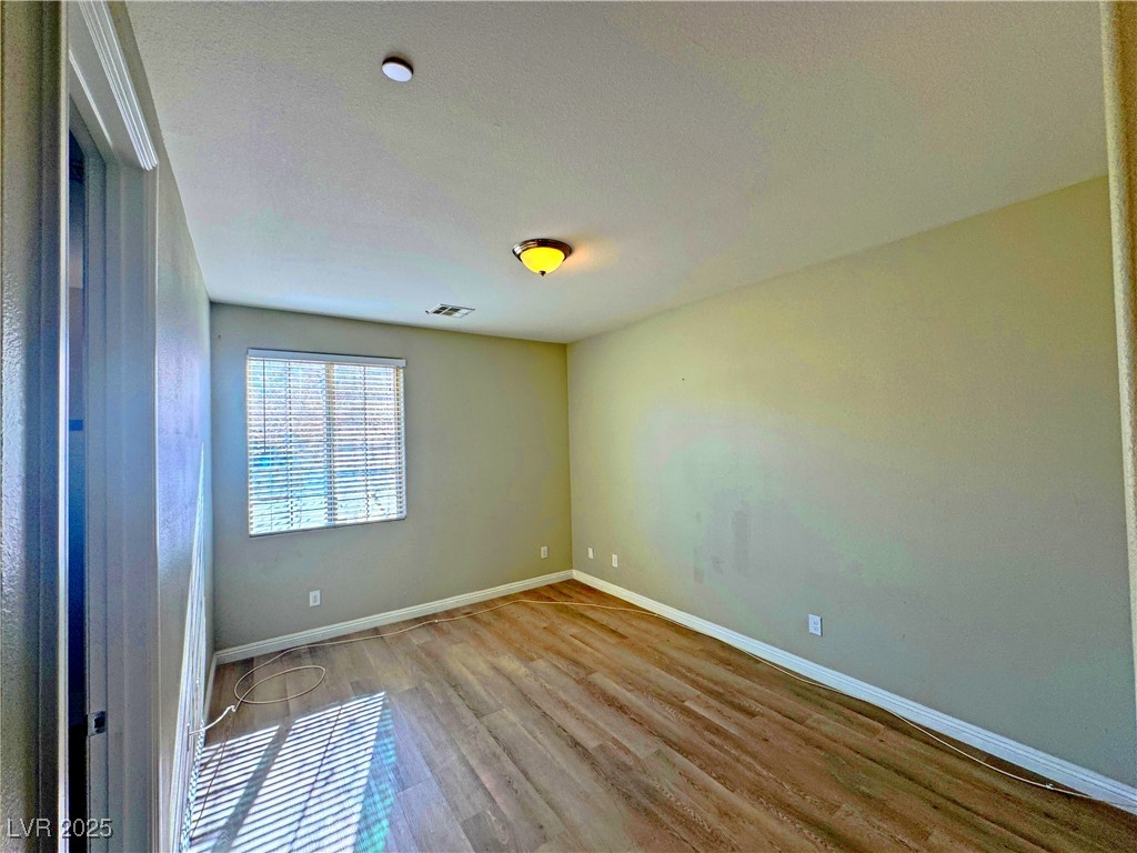 1630 Meadow Bluffs Avenue Property Photo 35
