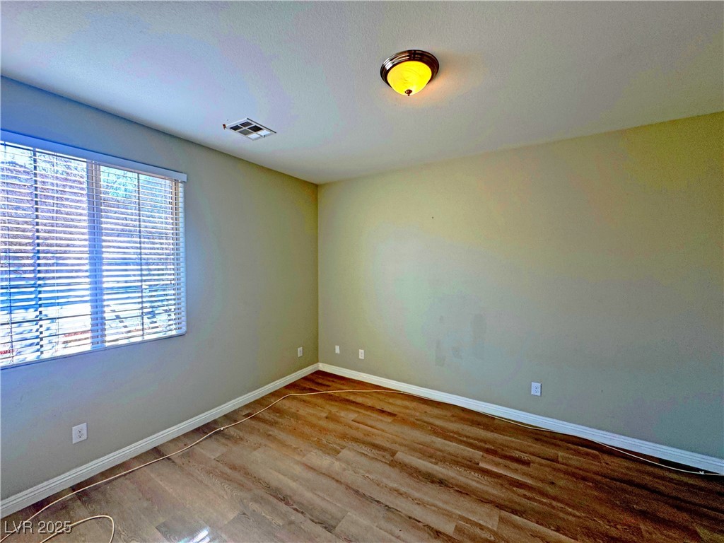 1630 Meadow Bluffs Avenue Property Photo 38