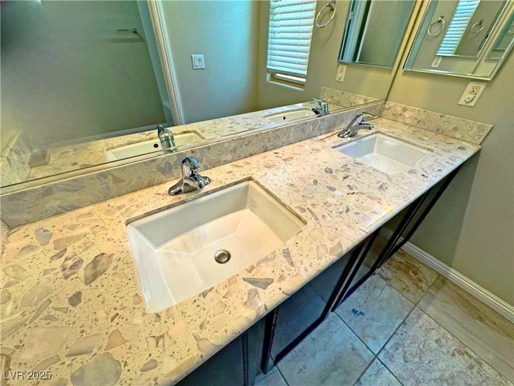 1630 Meadow Bluffs Avenue Property Photo 42