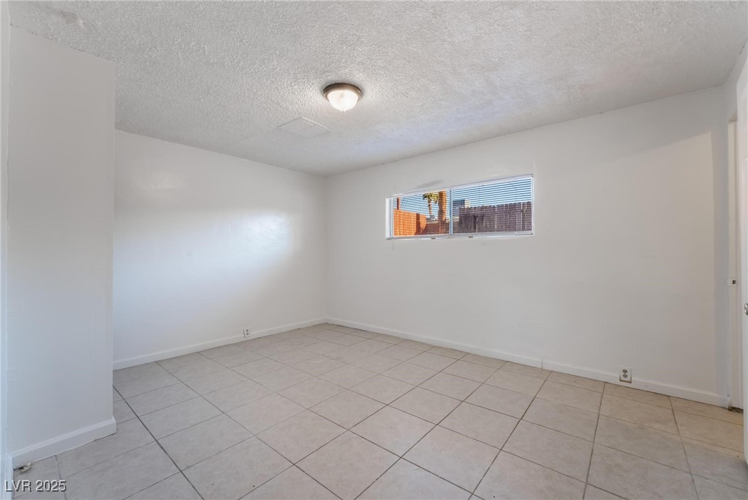 6121 Fairwood Circle Property Photo 19